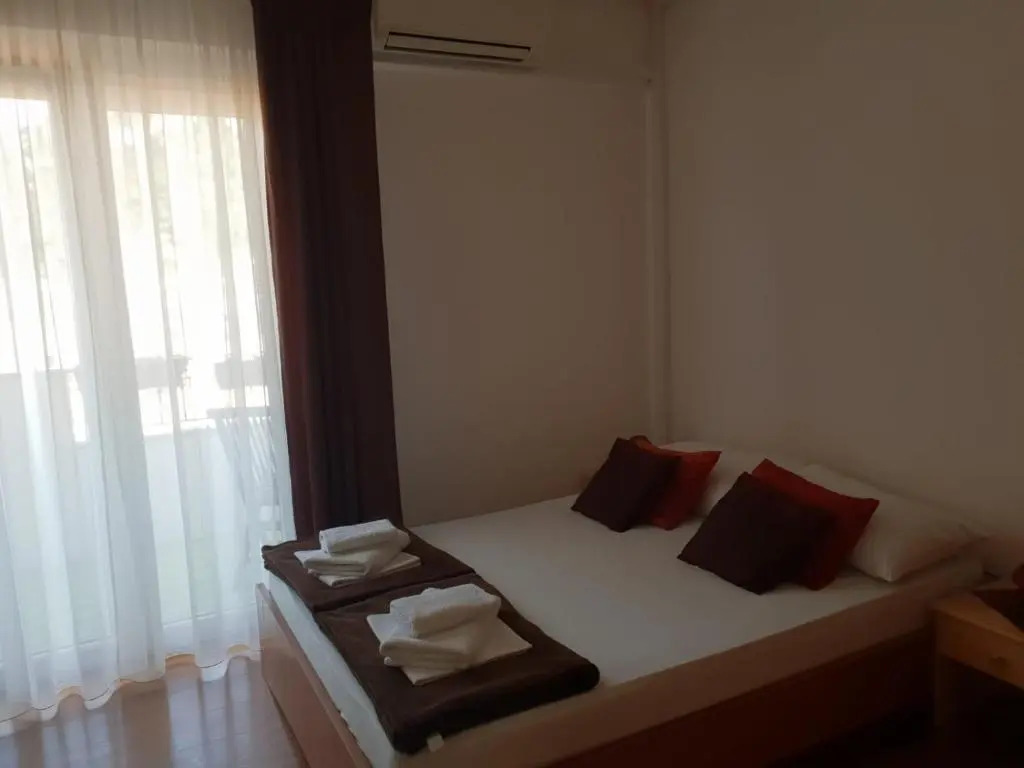 Ana Tudor Apartments