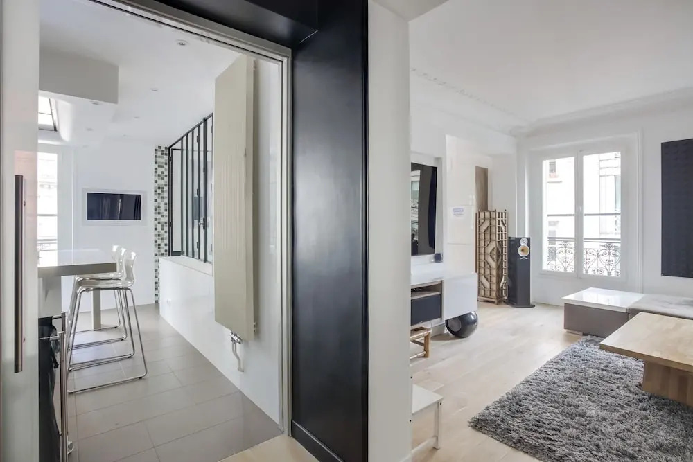 Magnificent Apartment Near Champs-elysees