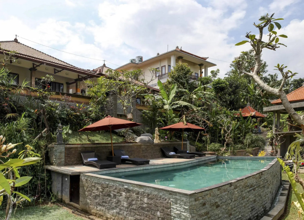 Tini Villa