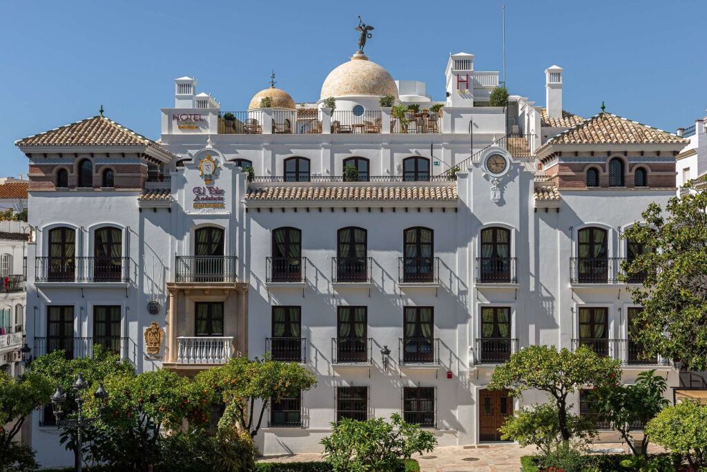 Отель Silken El Pilar Andalucia