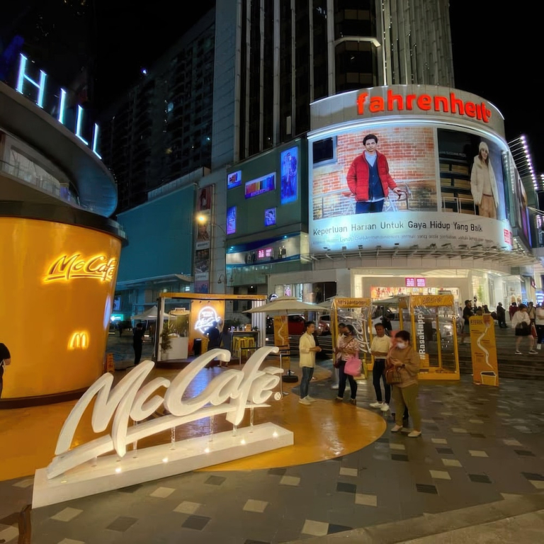 AJ-HOME Fahrenheit 88 Pavillion Bukit Bintang 8pax