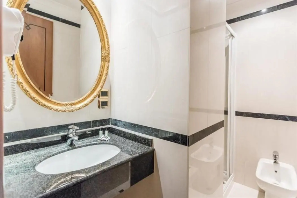Raeli Hotel Regio