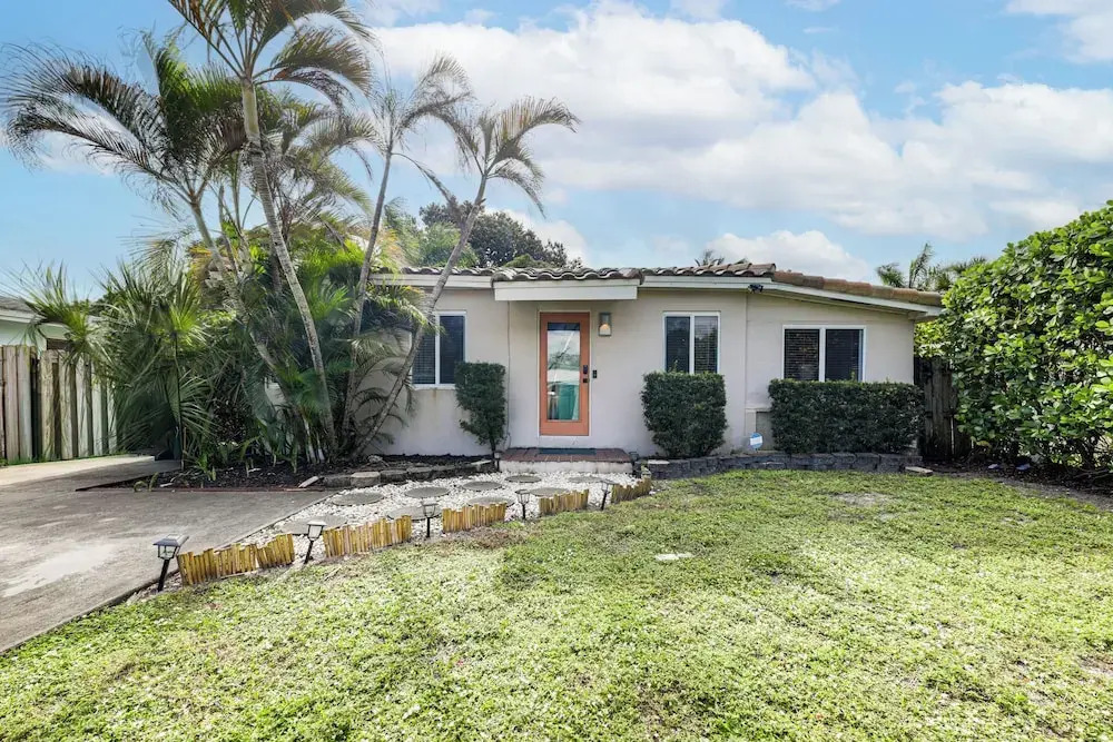 5 Mi to Las Olas Beach! Bright Home w/ Fenced Yard