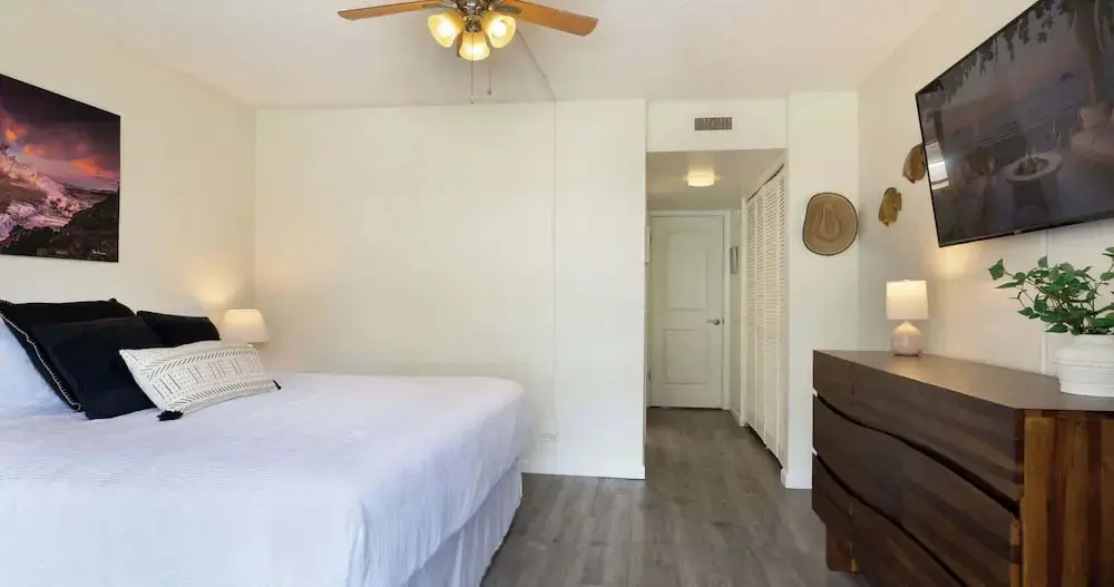 Oceanfront Condo 117 in Kailua-kona