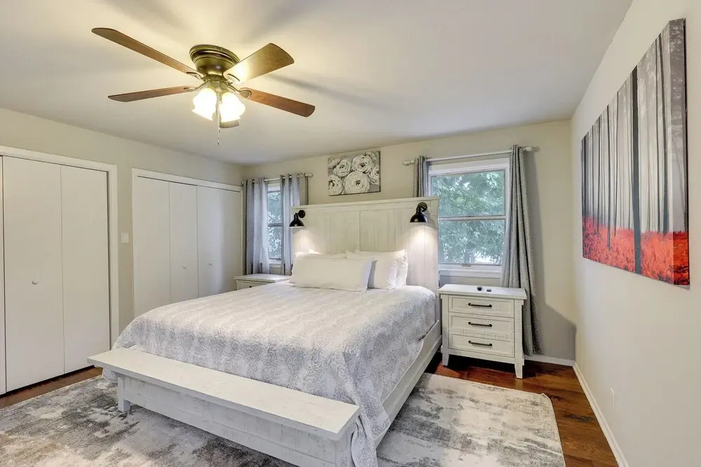 Lakefront Hot Springs Vacation Rental w/ Dock!