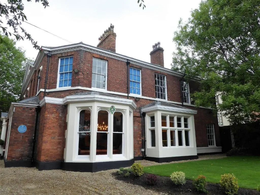 The Scott at Claremont Apartments