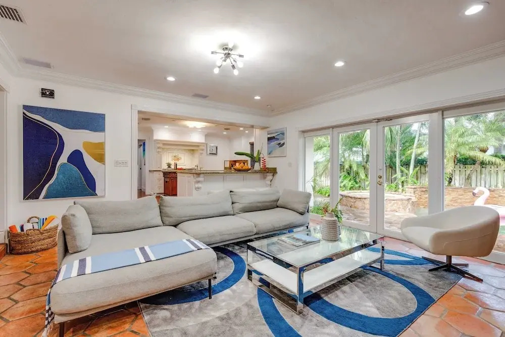 5mins to Beach Pool + Hot Tub Billiards Coral Ridge Getaway by Avantstay