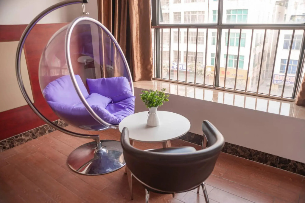 Huatian Holiday Hotel (Xinyuan International Plaza store)