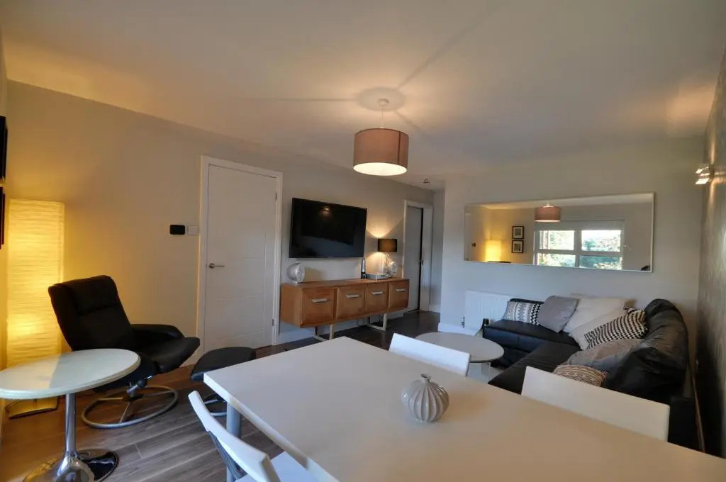 The Garden Apartment, Near Airport & City