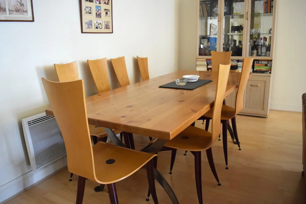 Elegant 2 Bedroom Apartment Near Hyde Park