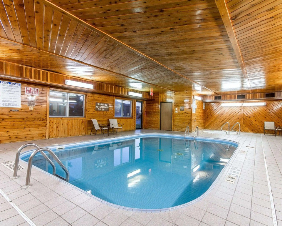 Quality Inn & Suites Eau Claire University Area