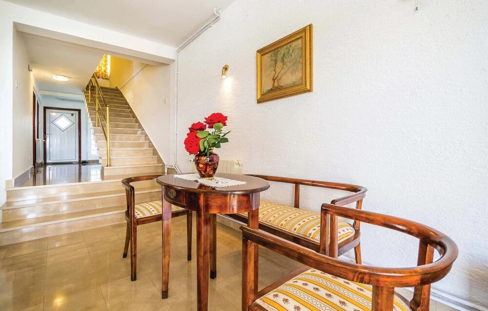 Awesome Home In Barbat