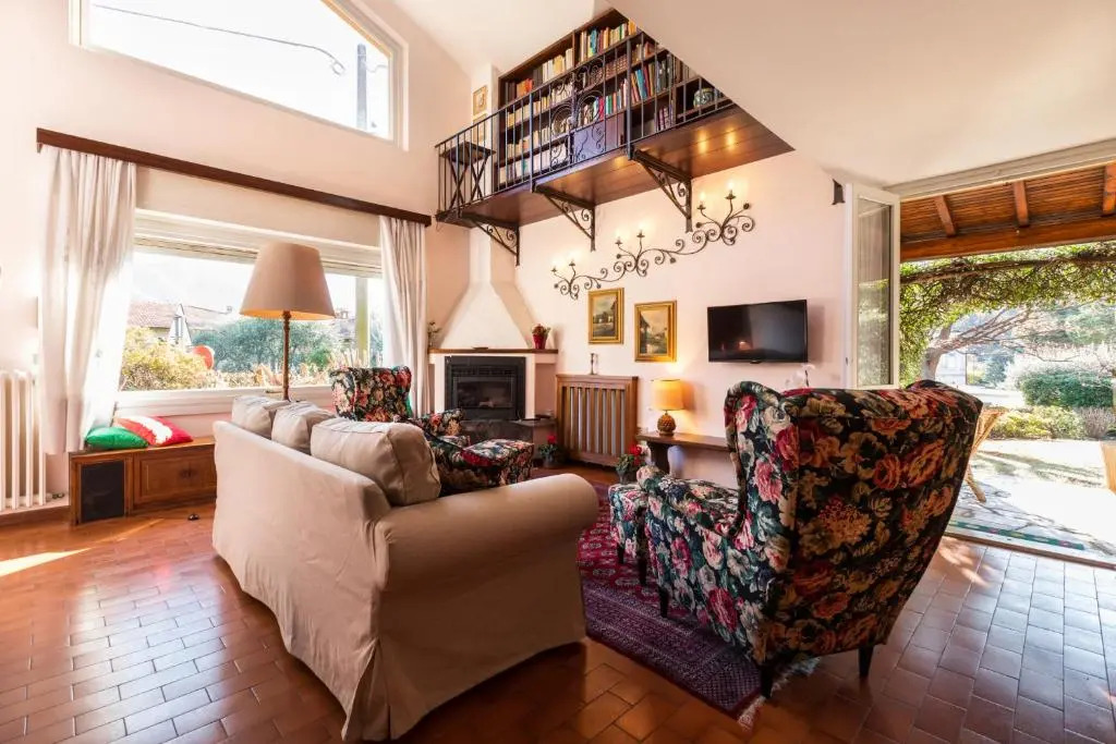 Maison Jaune by Wonderful Italy