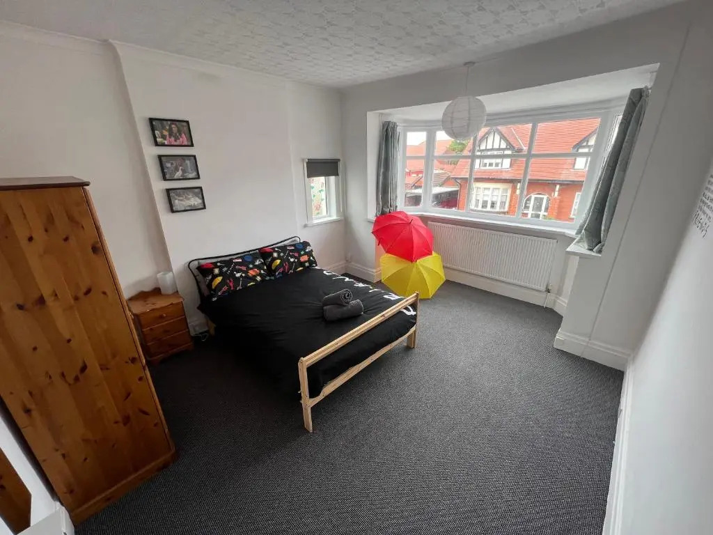 Friends House, Hot Tub, Sleeps 8