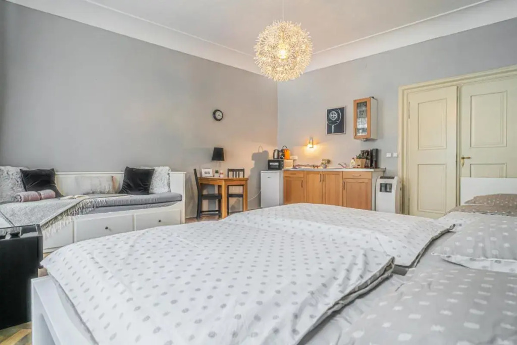 Stylish Studio Close to Prague Castle, WalkScore 99%