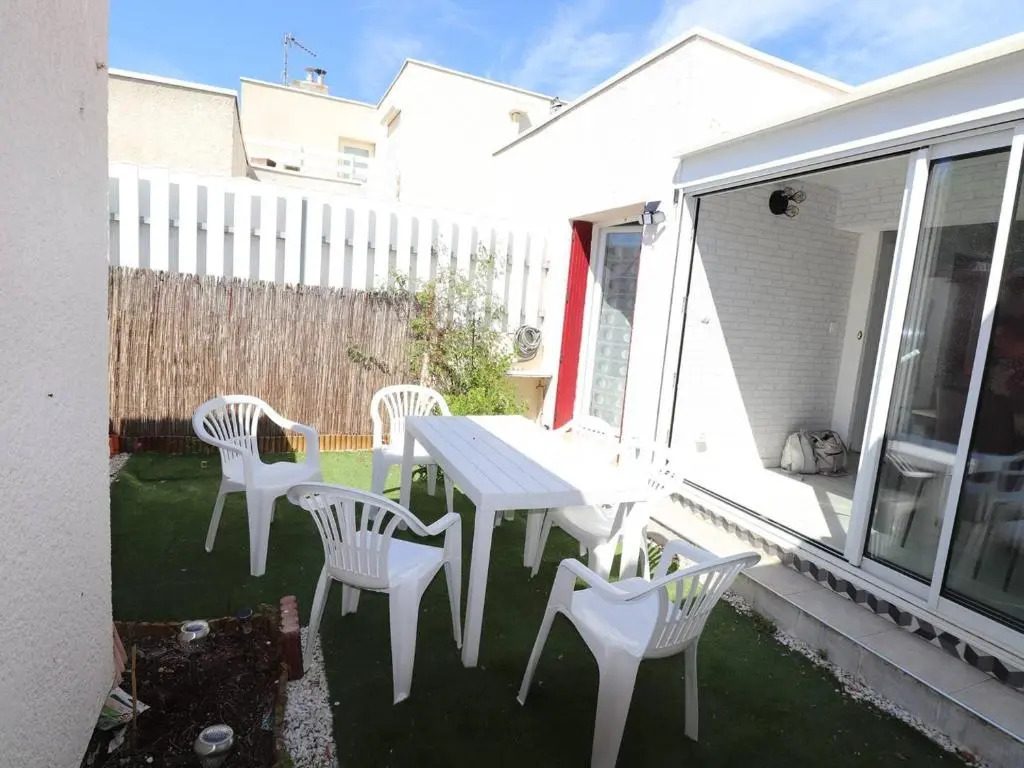 Maison Le Grau-du-Roi, 3 pièces, 6 personnes - FR-1-307-180