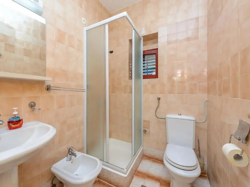 Villa Anka - Five-Bedroom Villa with Terrace and Swimming Pool