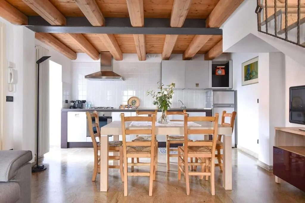 Calaone Wondeful Duplex Apartment con parcheggio x4