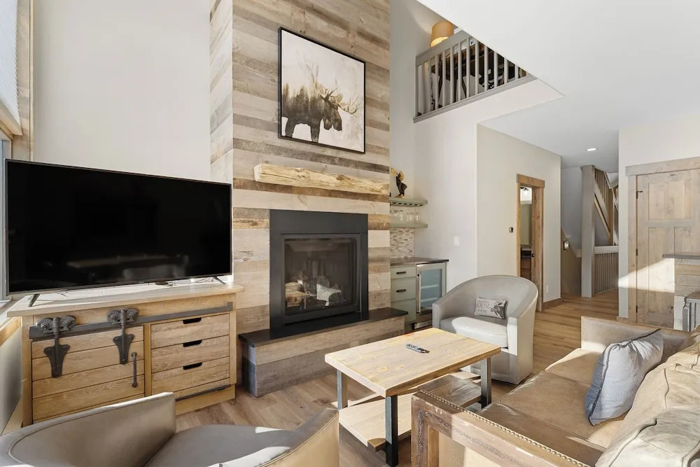 101 Tall Pines