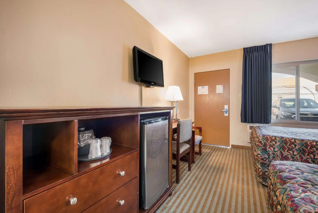Rodeway Inn Regalodge