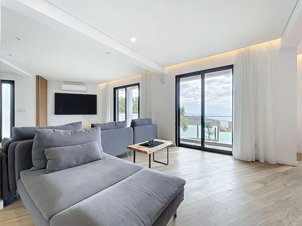 Breeze House 1 by Atlantic Holiday
