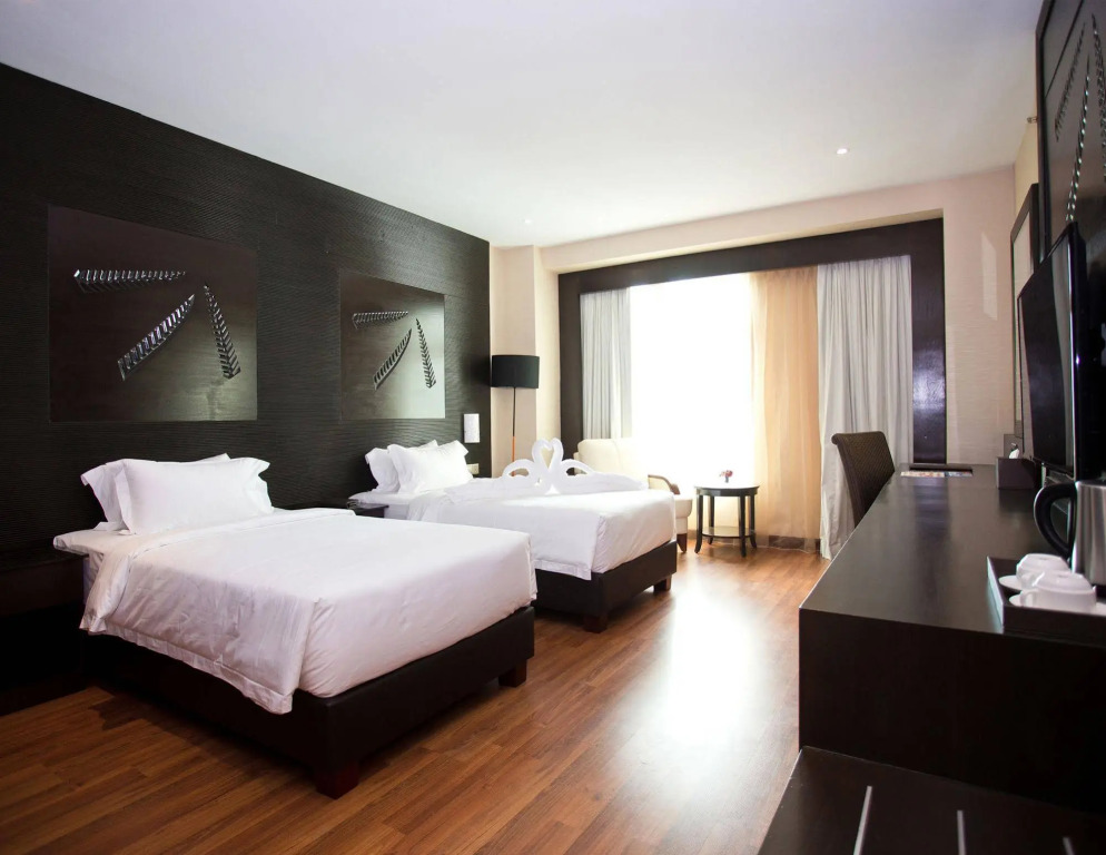 Vouk Hotel Suites, By The Blanket