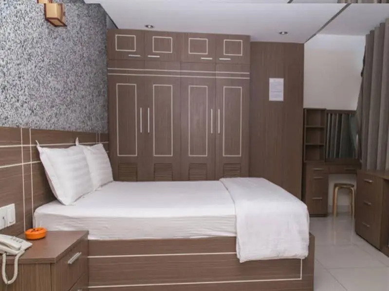 Yumi Hotel