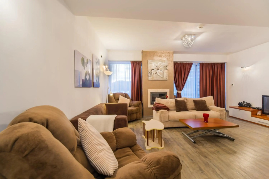 SILVER MOUNTAIN - ANAS Apartments