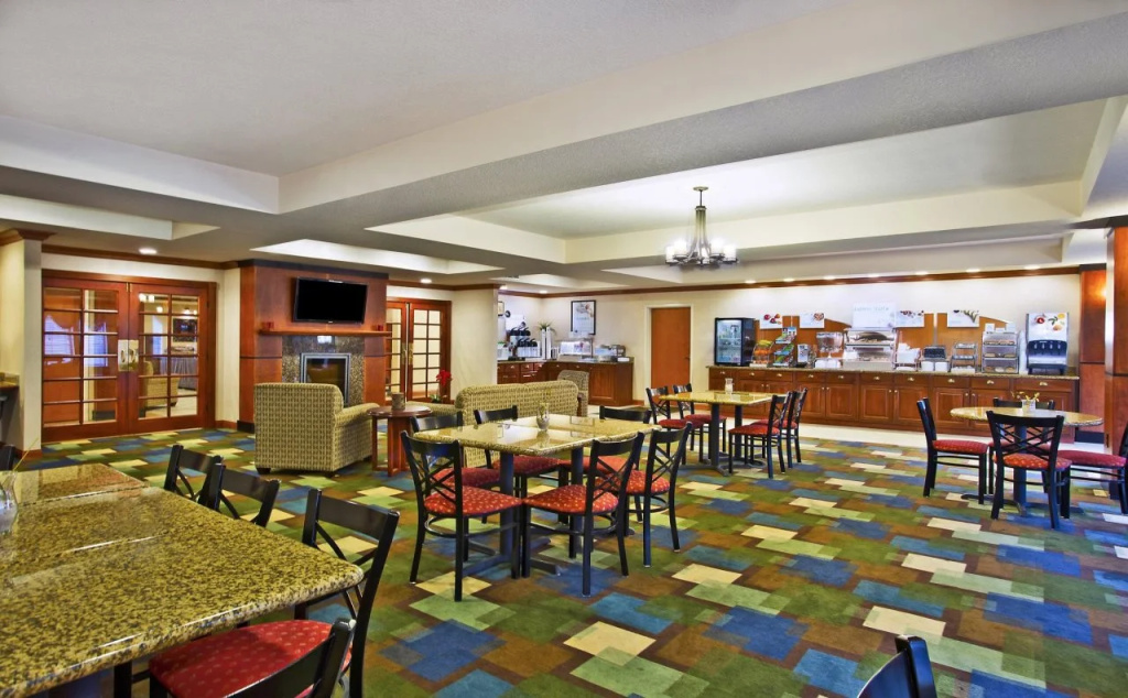 Holiday Inn Express Hotel & Suites East Lansing by IHG