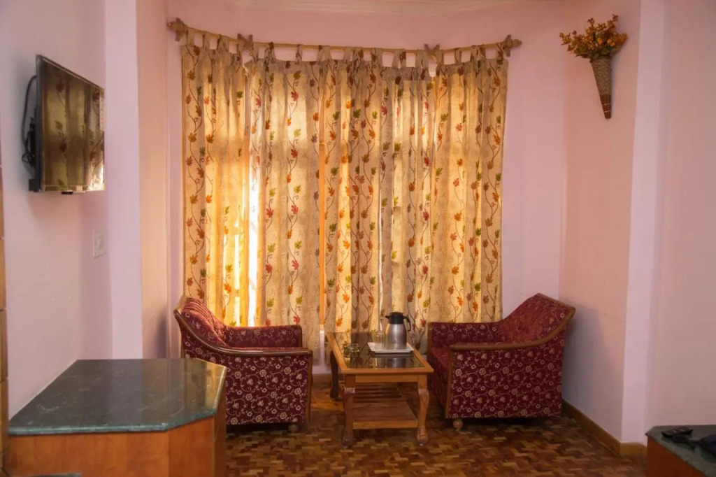Hotel Satkar Residency - Riverside Old Manali