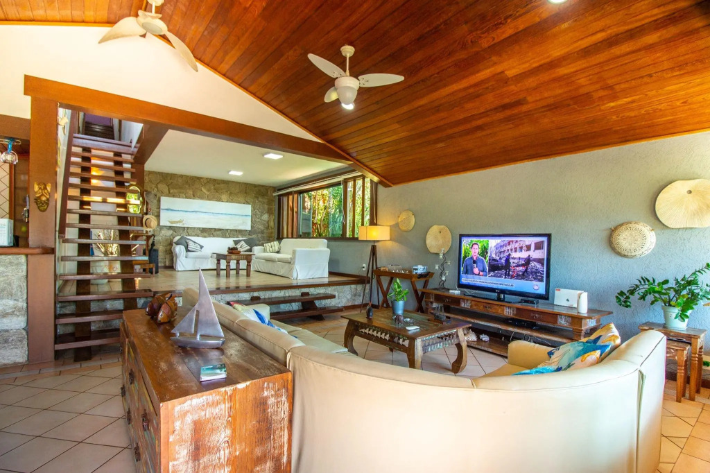 Casa Completa, Cinco Quartos, Piscina e Churrasqueira em Geribá, Búzios/RJ Por Luxury Rentals