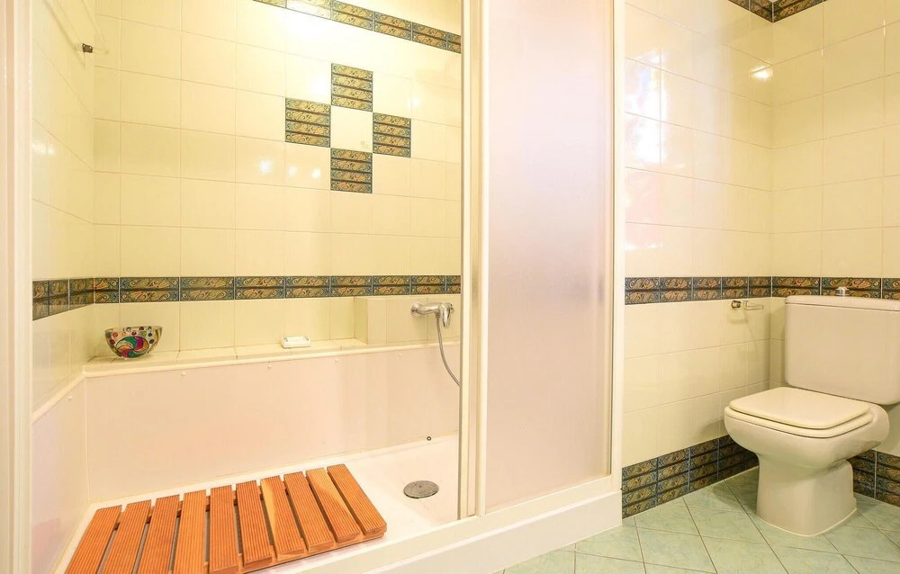 3 Bedroom Pet Friendly Home In Piombino