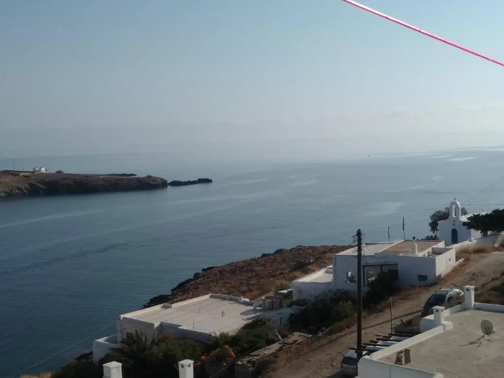 Enjoy Cyclades studios & suites