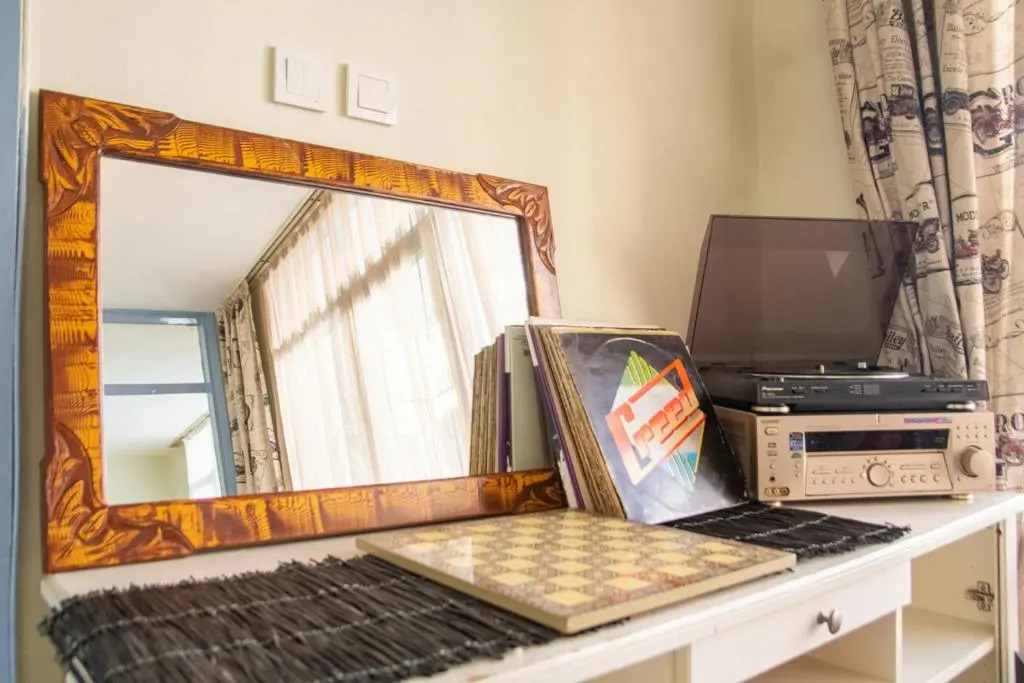Vibrant and Central Flat in Karsiyaka Near Sea