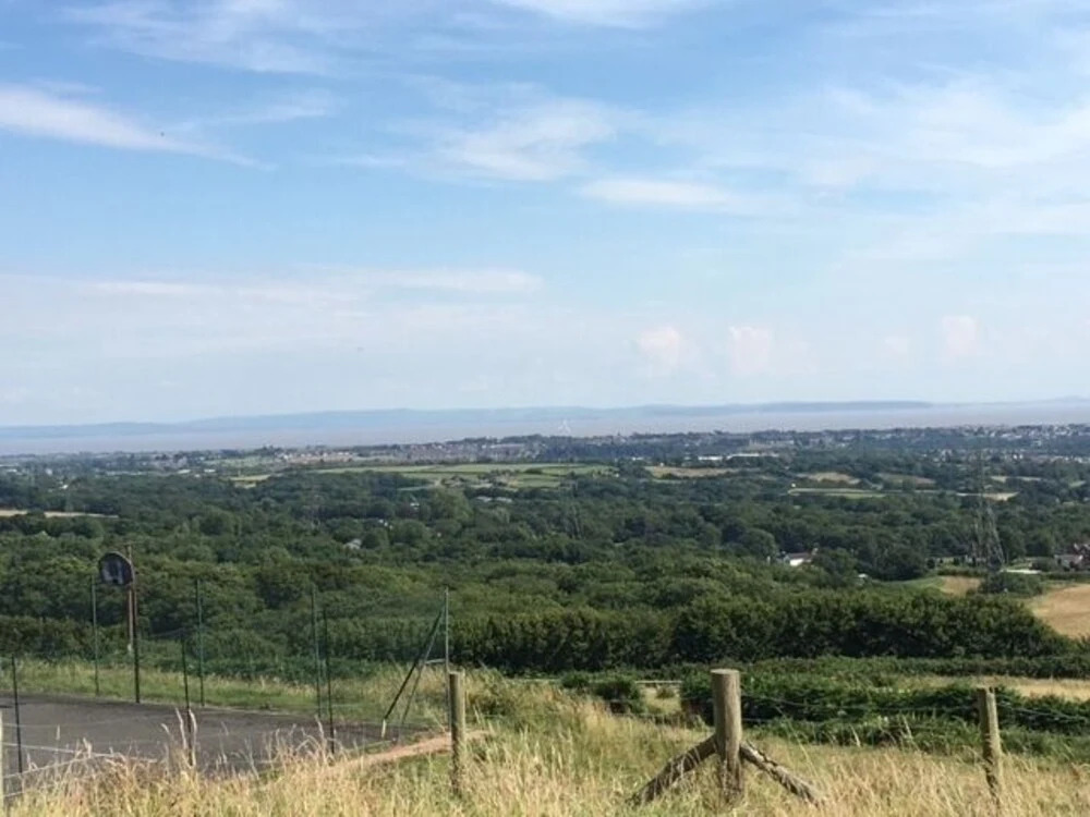 Secret Lodge by Cardiff Holiday Homes