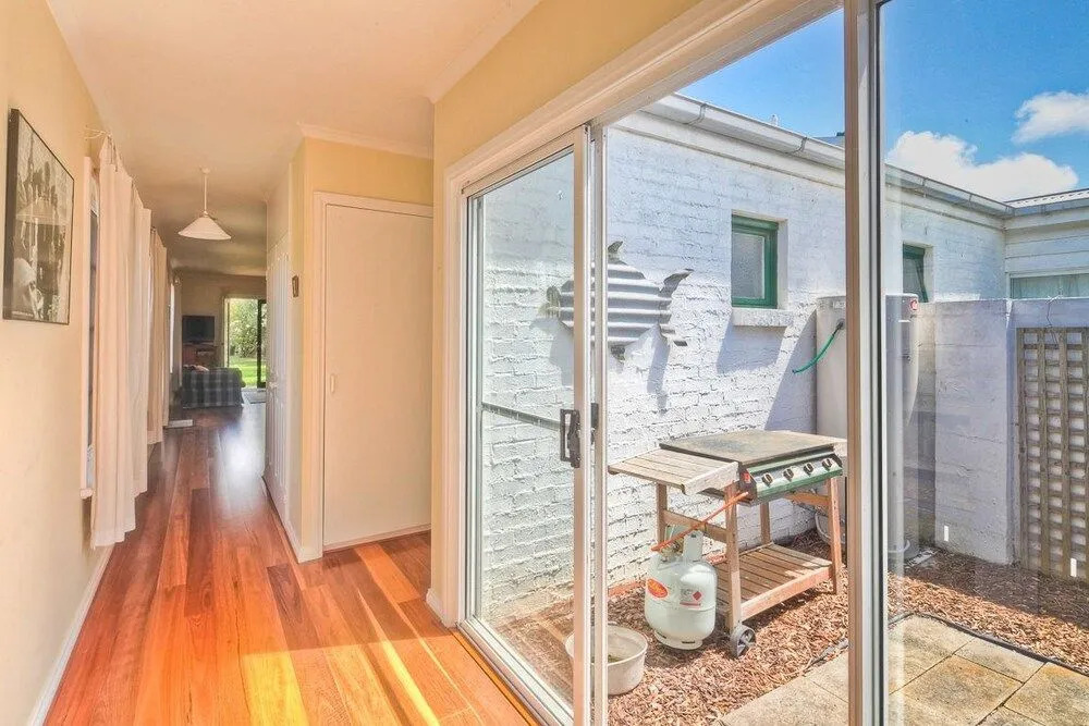 Cottage on James circa:1855 - Modern historic