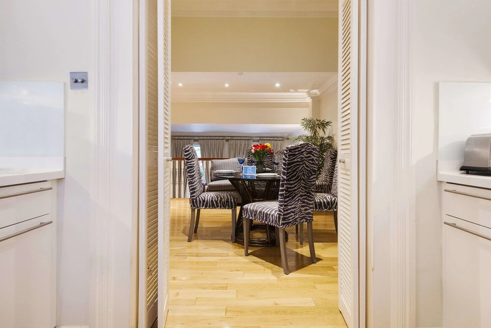 The South Kensington Courtfield Gardens - SM01