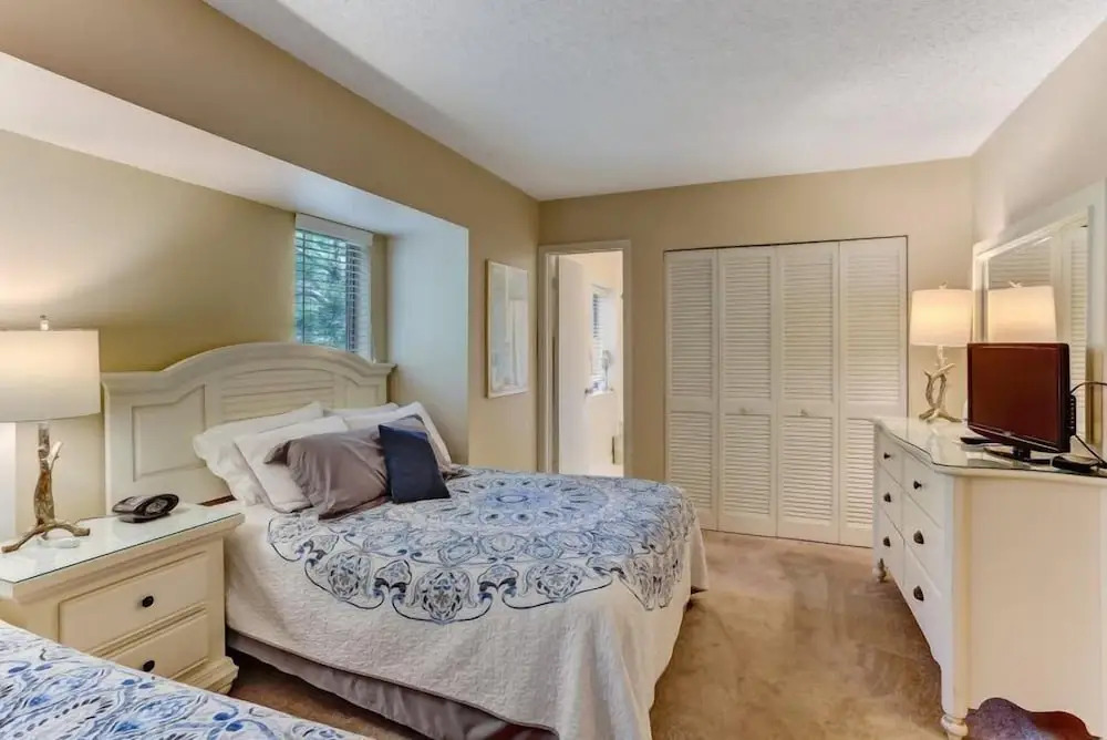 2100-beachwood