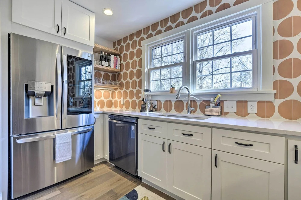 Charming Carrboro Home - Walk to Downtown!