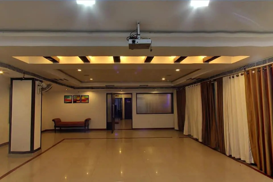FabHotel Suncity