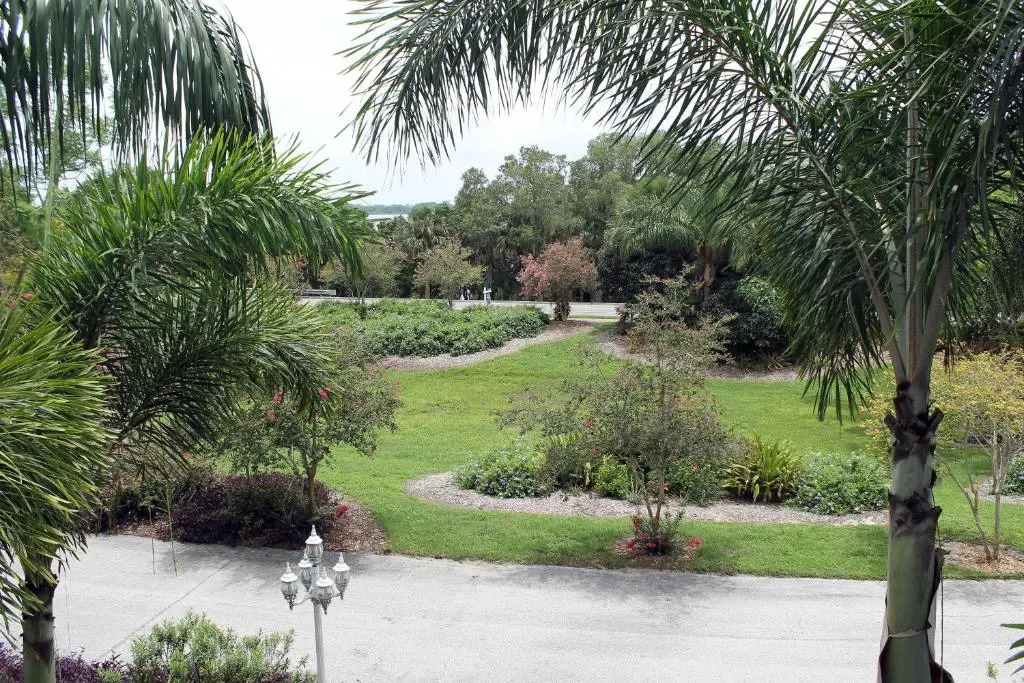 Heron Cay Lakeview Bed & Breakfast