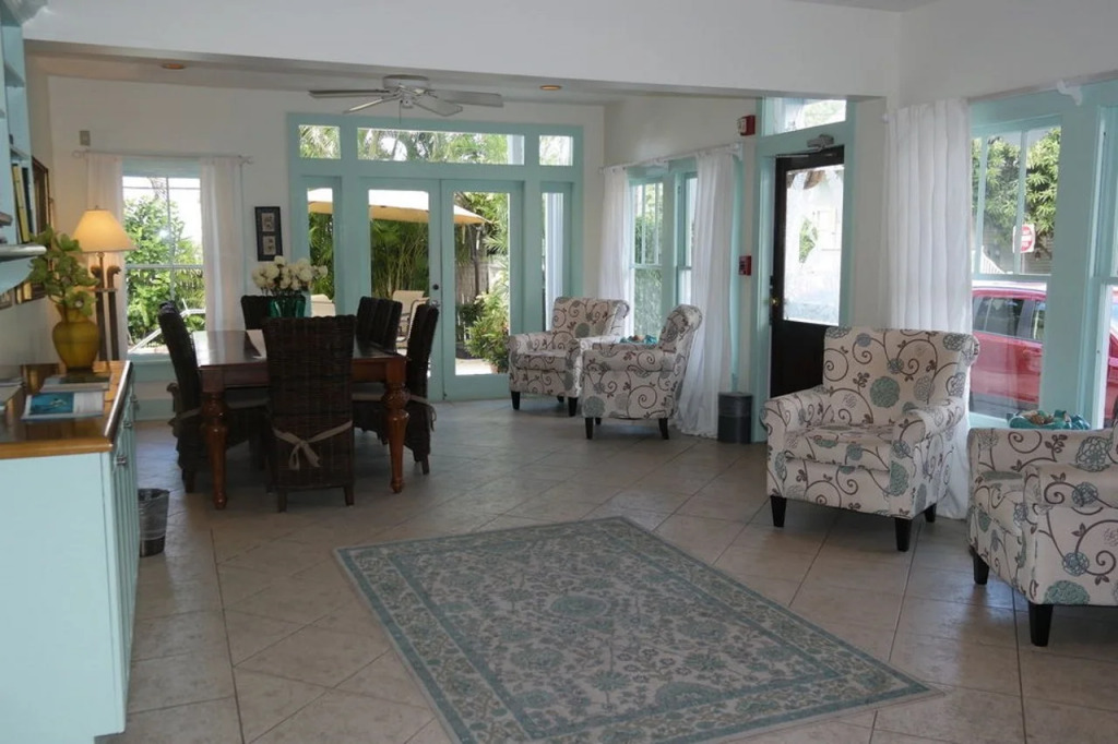 Heron House Court - Adult Only