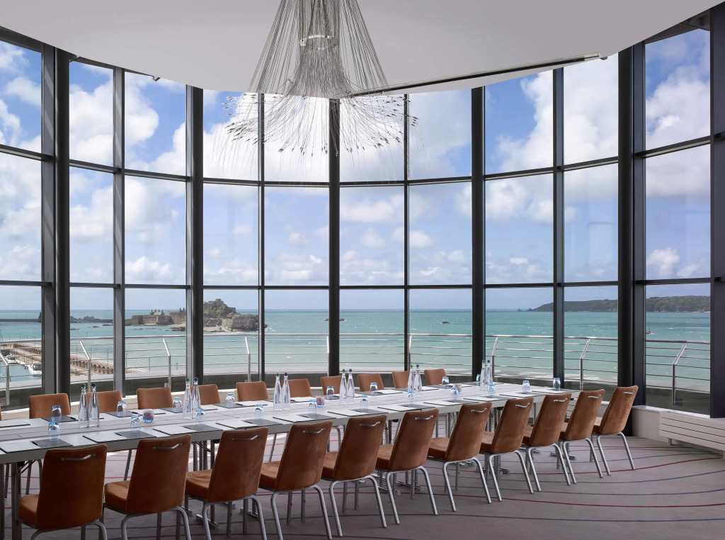 Radisson Blu Waterfront Hotel, Jersey