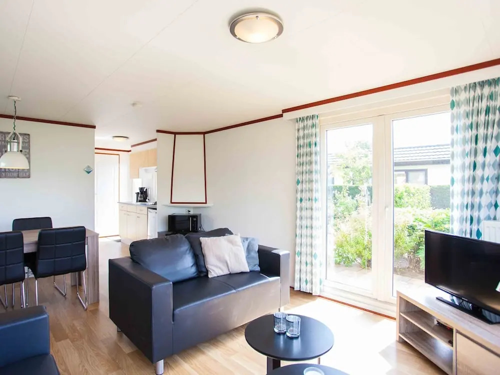 Neat Chalet With Microwave 3.5 km. From the Beach in Egmond