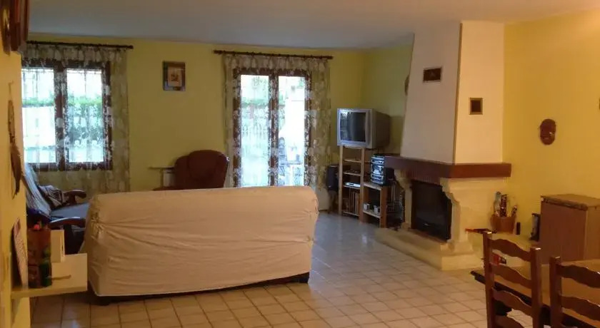 Maison Ares