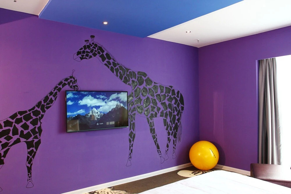 Luoyang Provence Theme Hotel