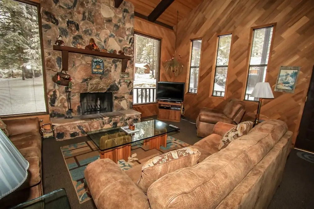 Colbert Cabin 966 by RedAwning