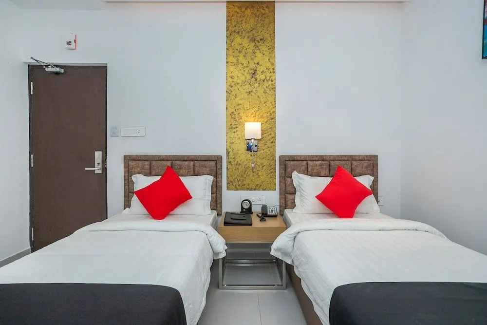 Capital O 36137 Vihaari 24 Business Hotel
