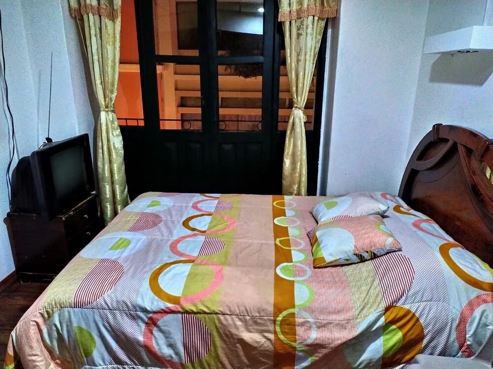 Hostal Latitud Ecuem