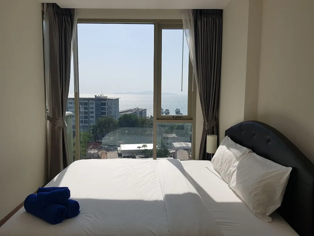 Riviera 1BR Sea View A804